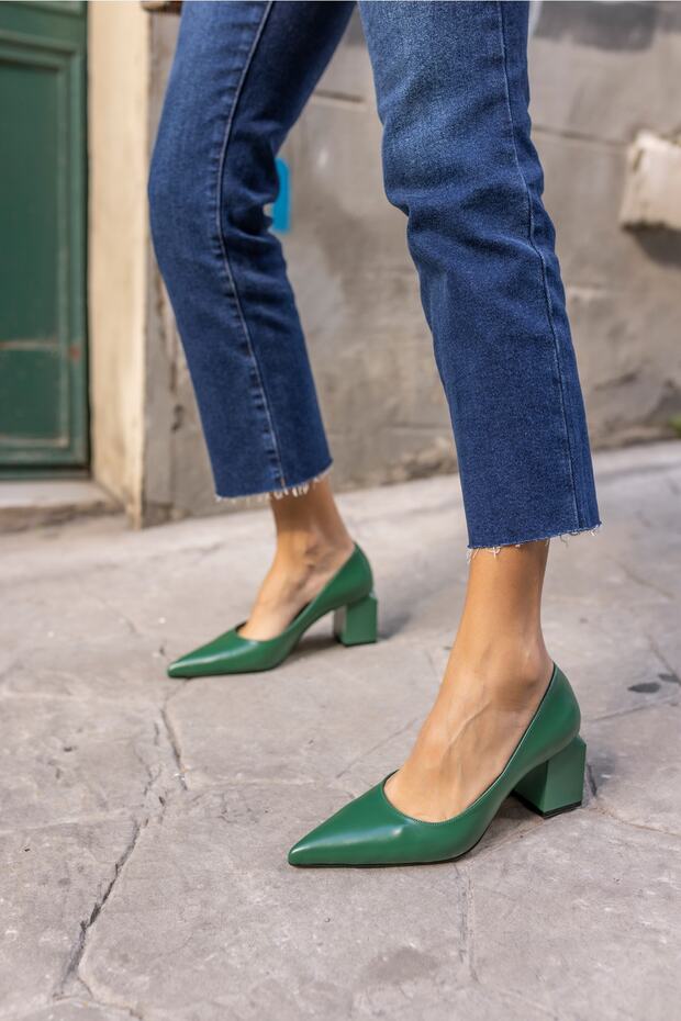 Barbara Women's Green Matte Leather Thick Heeled Shoes