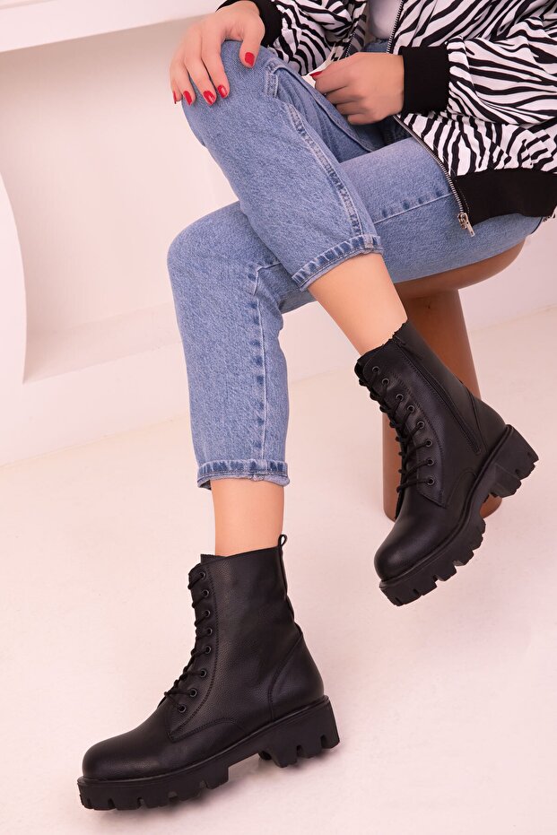 Women's Black Boots & Booties 17612