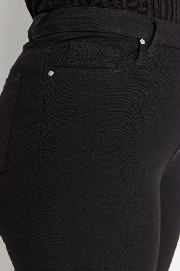 Solmayan Siyah Yüksek Bel Esnek/Stretch Büyük Beden Skinny Jeans TBBAW23CJ00061 - 10