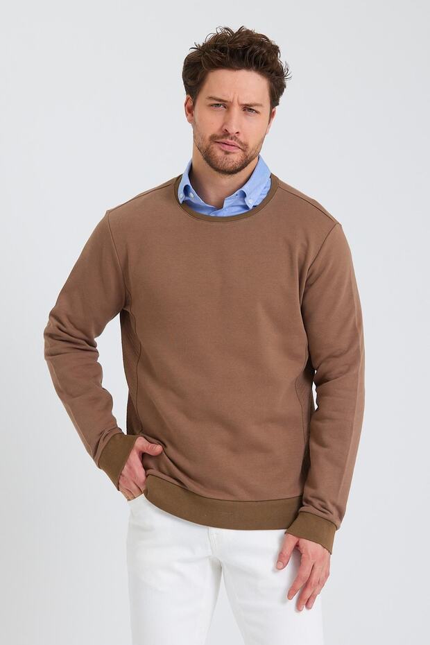 Men's Crew Neck Long Sleeve Sweatshirt Brown