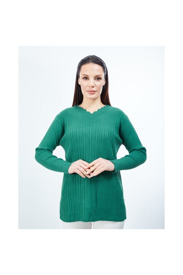 Women's Green Knitwear V-Neck Winter Mom Flexible Sweater