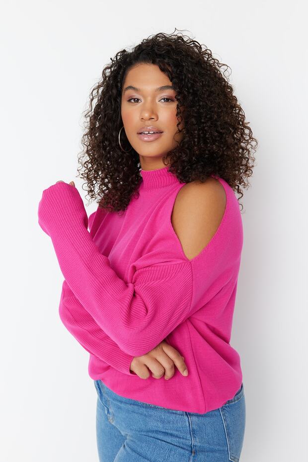 Pembe Cut Out Detaylı Triko Kazak TBBAW23AN00025 - 1