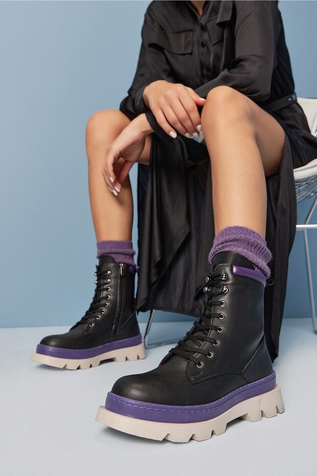 Black Women's Flat Boots