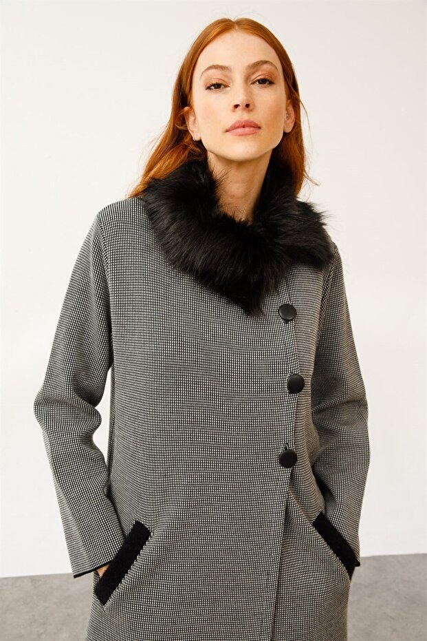 Collar Fur Detailed Knitwear Coat-black-ecru