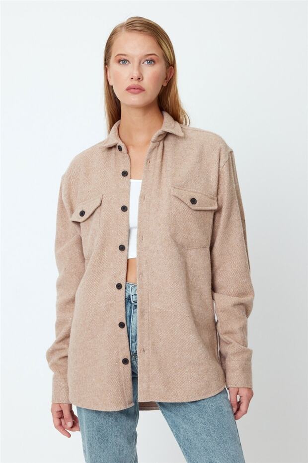 Women's Cream Slim Fit Pocketed Plaid Lumberjack Shirt-kkkodg001r26s