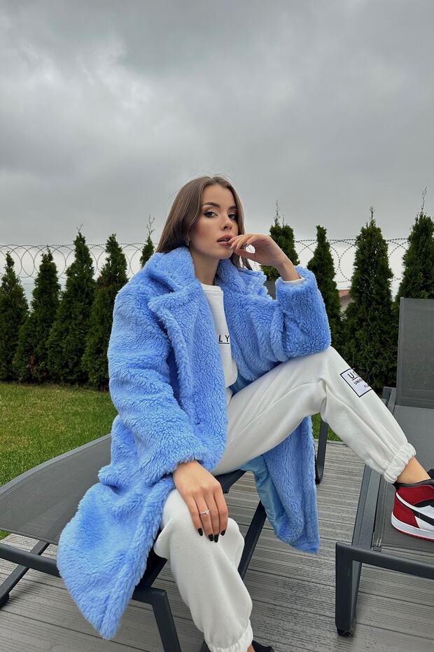 Blauer, langer Teddy-Mantel aus Plüsch mit zwei Knöpfen und Taschen für Damen 0993-2121 - 1