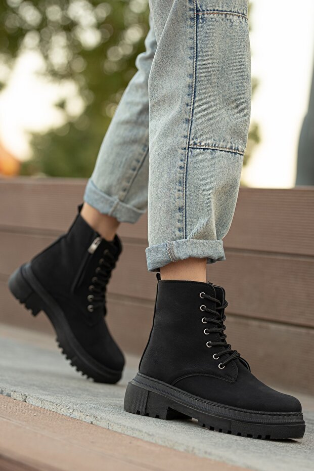 Women's Black Matte Faux Leather Stylish Flat Boots Serrated Thick Sole Short Heel Lace Up Zippered Boots