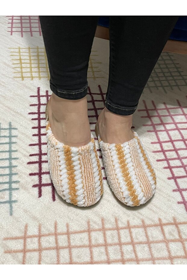 Kışlık Ev Terlik - 2