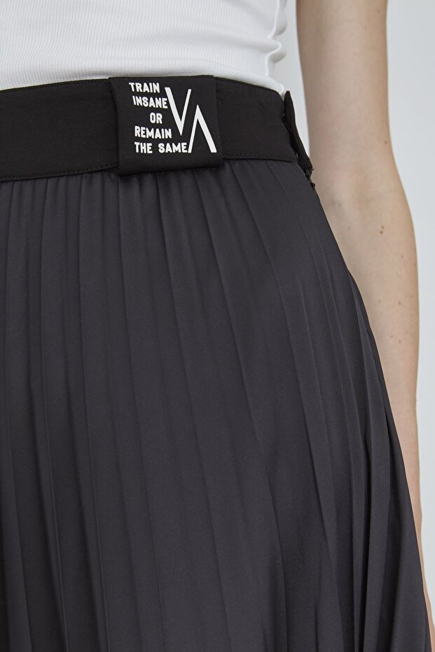 Fustă plisată neagră de damă  - 2