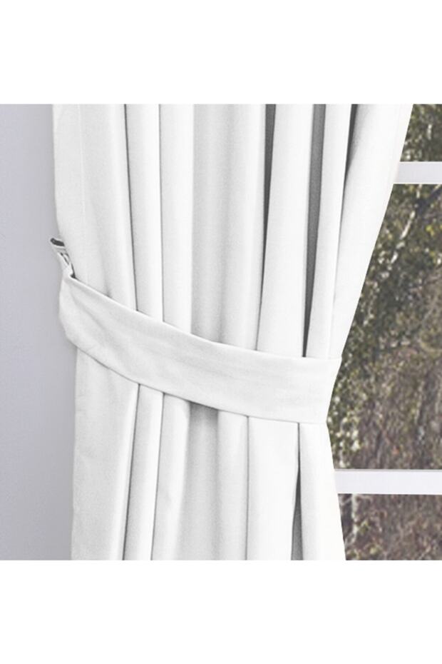 Background Curtain White 1-2 Sparse Pleat