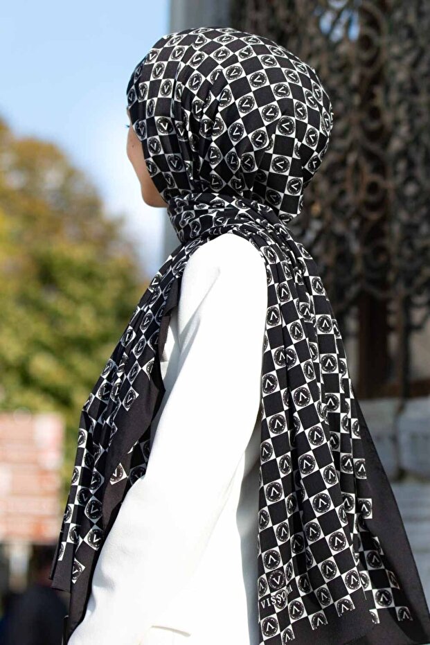 Women's Luxury Medina Silk Shawl Black Cream