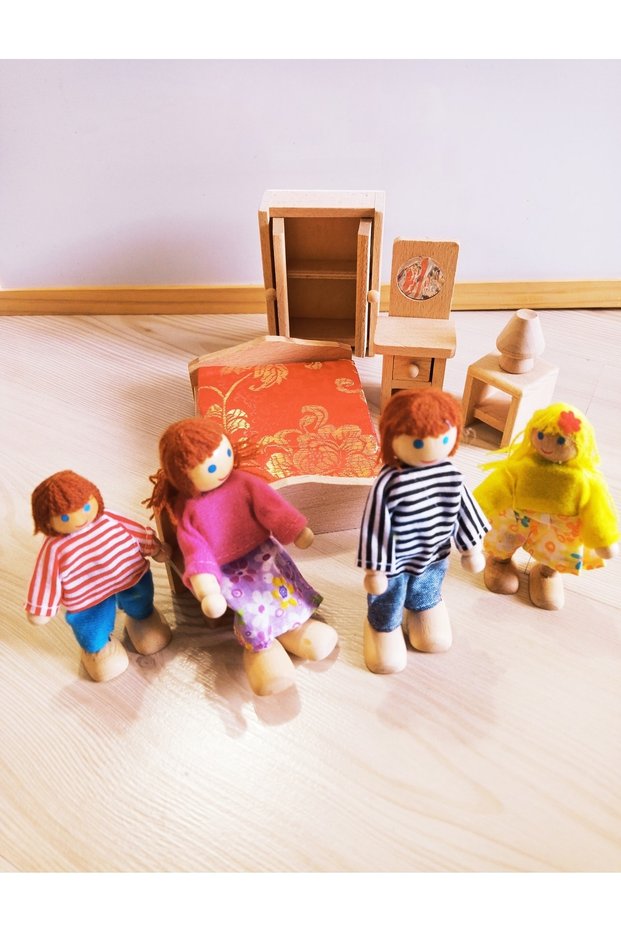 Wooden Toy Bedroom And Wooden Family Baby Set