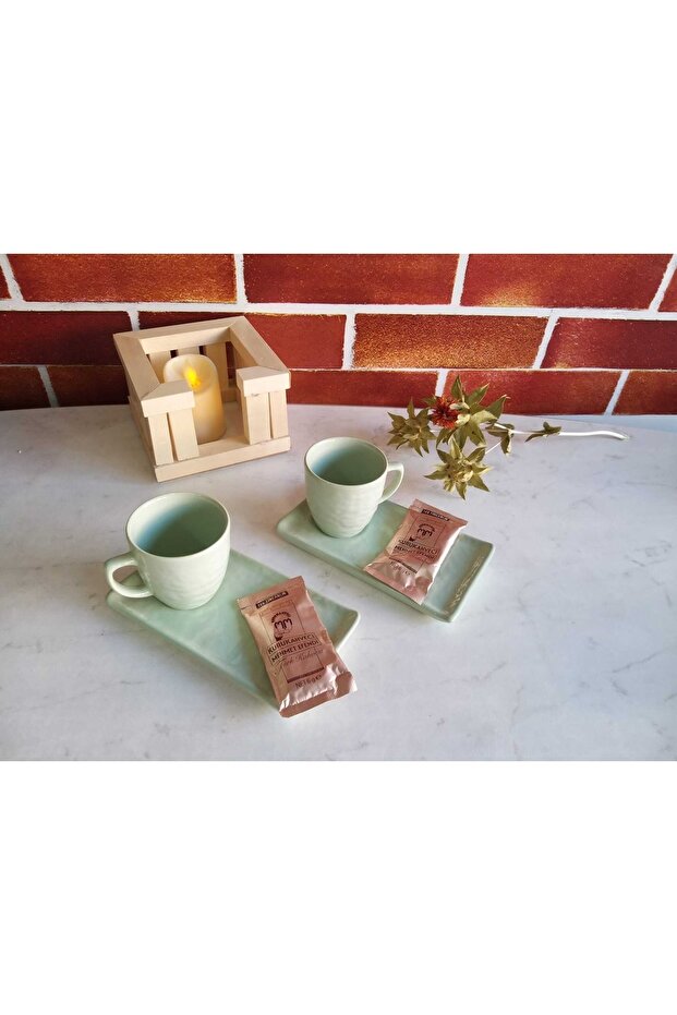 مجموعة تقديم القهوة من الحجر الطبيعي لشخصين باللون الأخضر