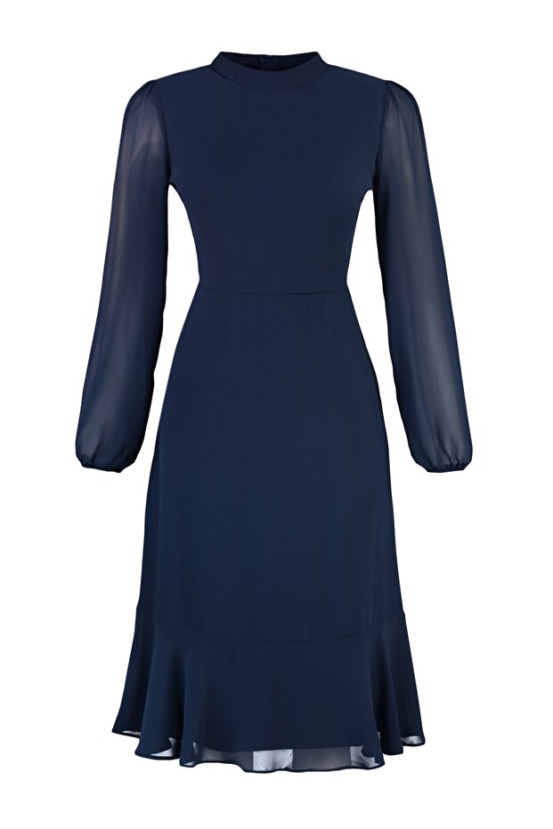 Sukienka z szyfonu w kolorze indygo midi z wycięciem w kształcie litery A, stójką i podszewką - Twoaw20El1313 - 8