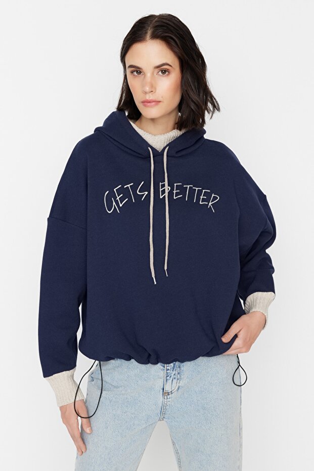 Lacivert Kalın İçi Polarlı Triko Bant Detaylı Kapüşonlu Örme Sweatshirt TWOAW22SW1806 - 5