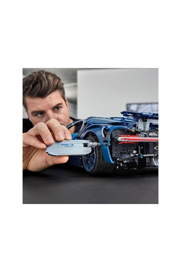 Technic Bugatti Chiron Yarış Arabası Yapım Seti, Koleksiyon Spor Araba Modeli, 3599 Parça - 5