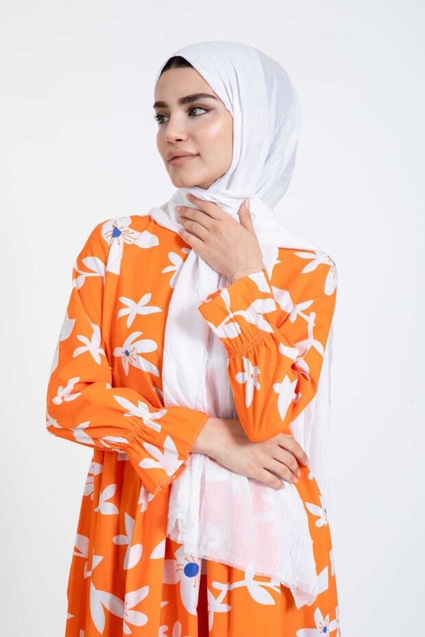 شال من الخيزران باللون الأبيض