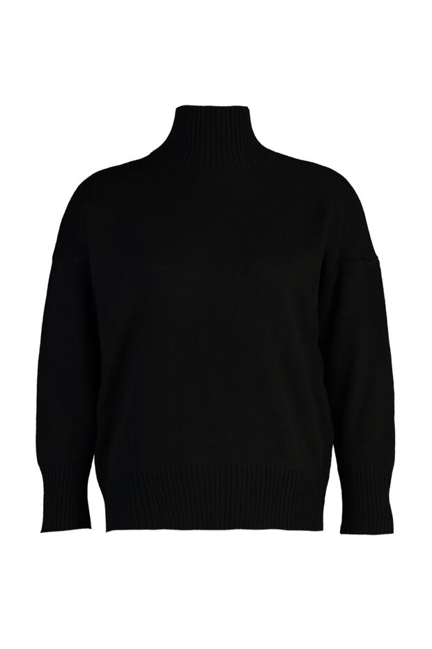 Czarny sweter z golfem i opadającymi ramionami TBBAW23AN00136 - 6