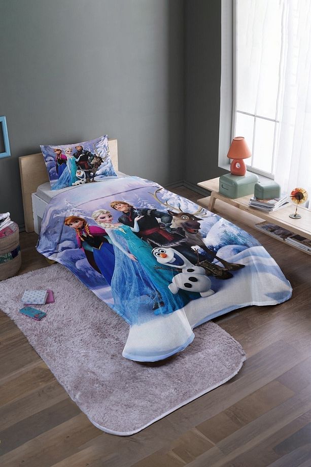 Elsa Ve Dostları Desenli Tek Kişilik Yatak Örtüsü Ve Pike Takımı - 2