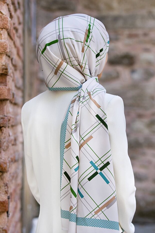 Women's Luxury Medina Silk Shawl Beige - Emerald Green