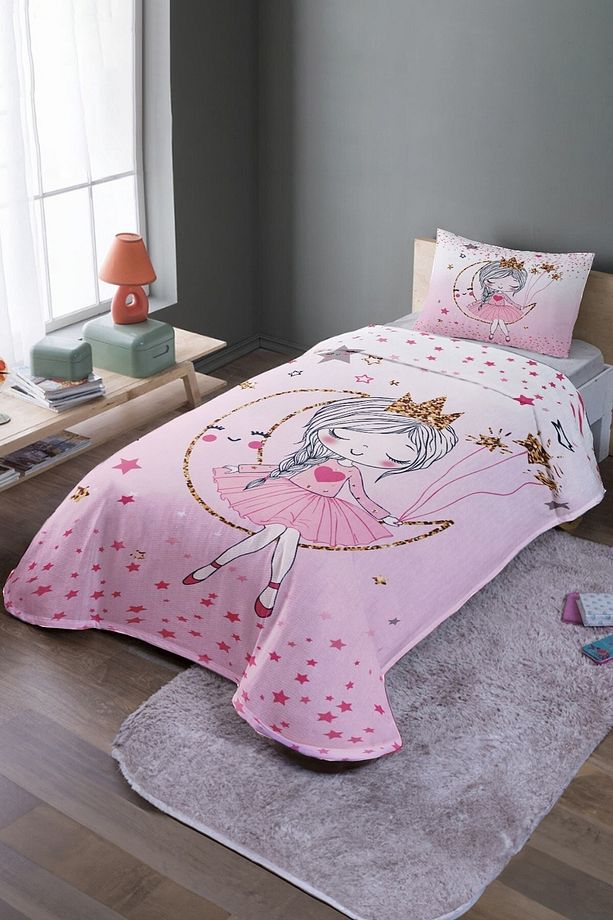 Pembe Yıldızlı Aydaki Prenses Desenli Tek Kişilik Yatak Örtüsü Ve Pike Takımı - 1
