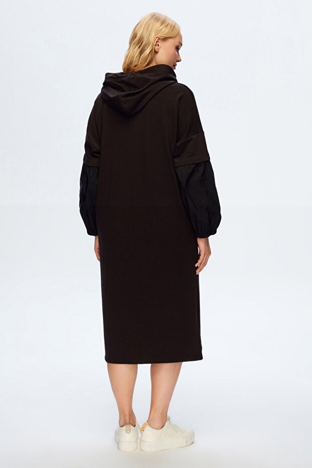 Yırtmaçlı Örme Elbise - 4