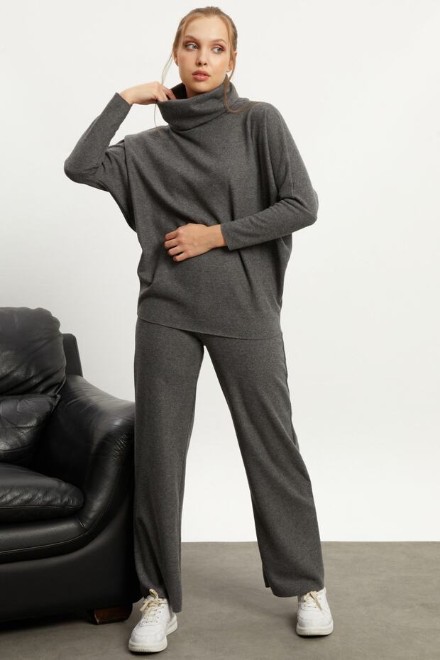 Women's Gray Soft Textured Top and Bottom Set