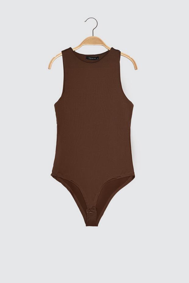 Koyu Kahverengi Halter Yaka Vücuda Oturan Esnek Alttan Çıtçıtlı Örme Body TWOSS20BD0044 - 6