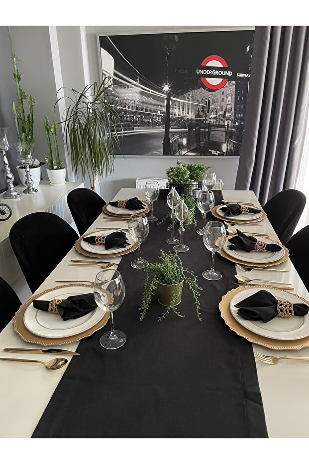 Kadife Dokulu Dertsiz Uzun Siyah Runner - 1