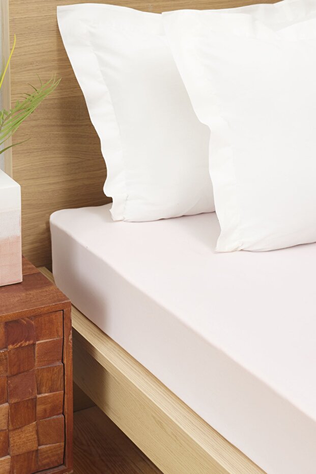 ملاءة سرير مفردة من القطن الممشط باللون الوردي الفاتح - 1