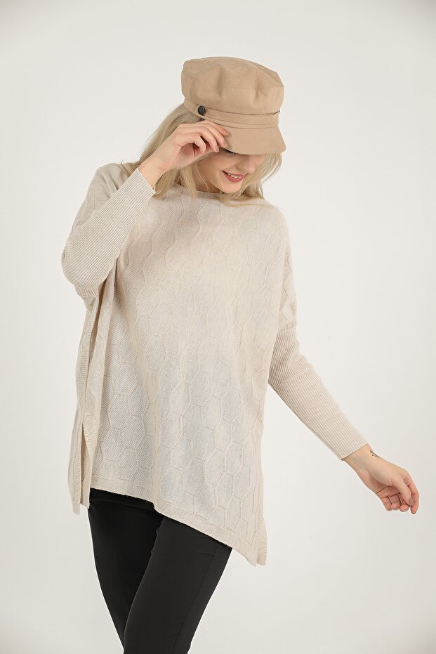 Women's Beige Honeycomb Pattern Thin Poncho Knitwear Sweater