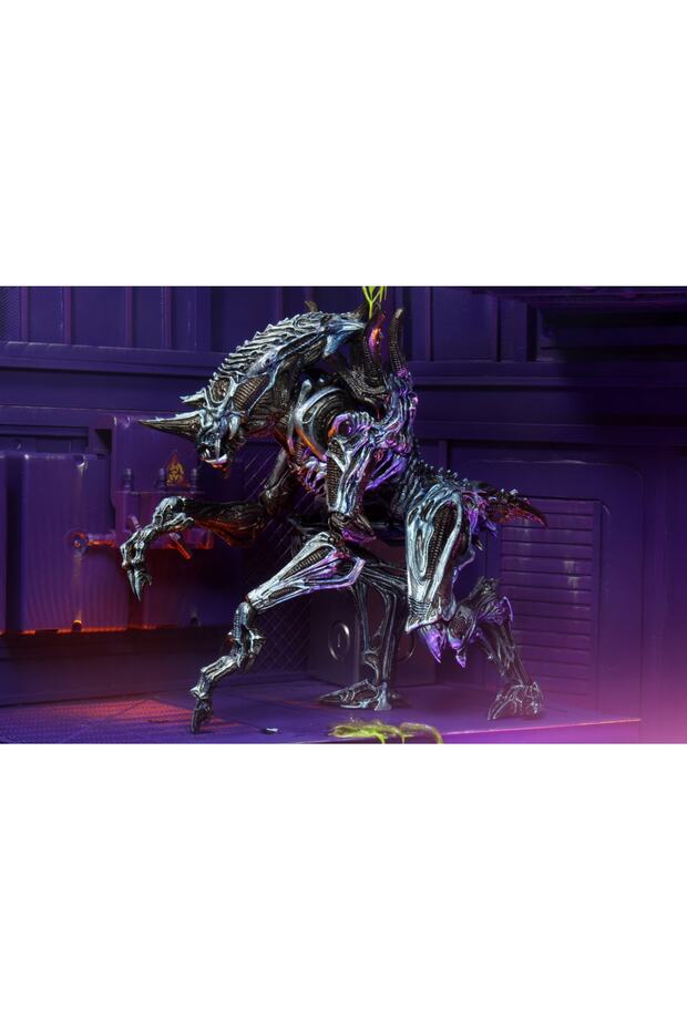 Alien: Ultimate Rhino Alien (kenner Tribute) Version 2 - 7