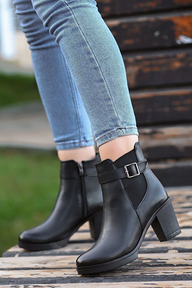 Emy-203 Black Rubber Detailed Side Zipper Boots