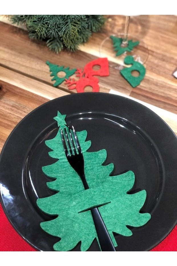 6-Piece Felt Christmas Tree Green Fork Spoon Holder and 6 Mixed Color Goblet Ornament Presentation Set