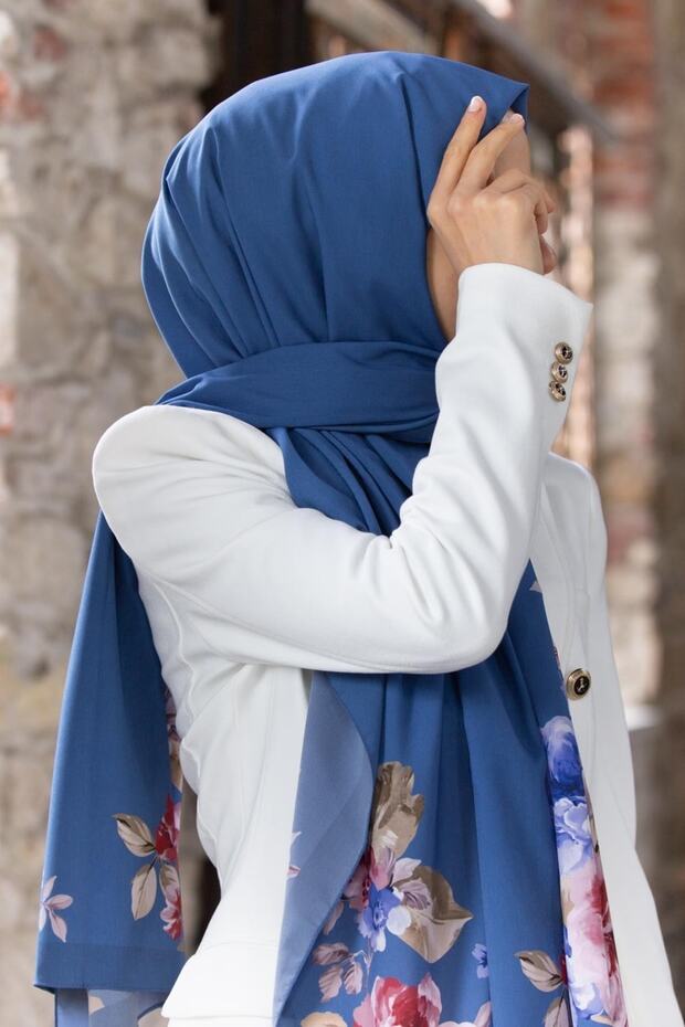 Women's Luxury Medina Silk Shawl Indigo-2