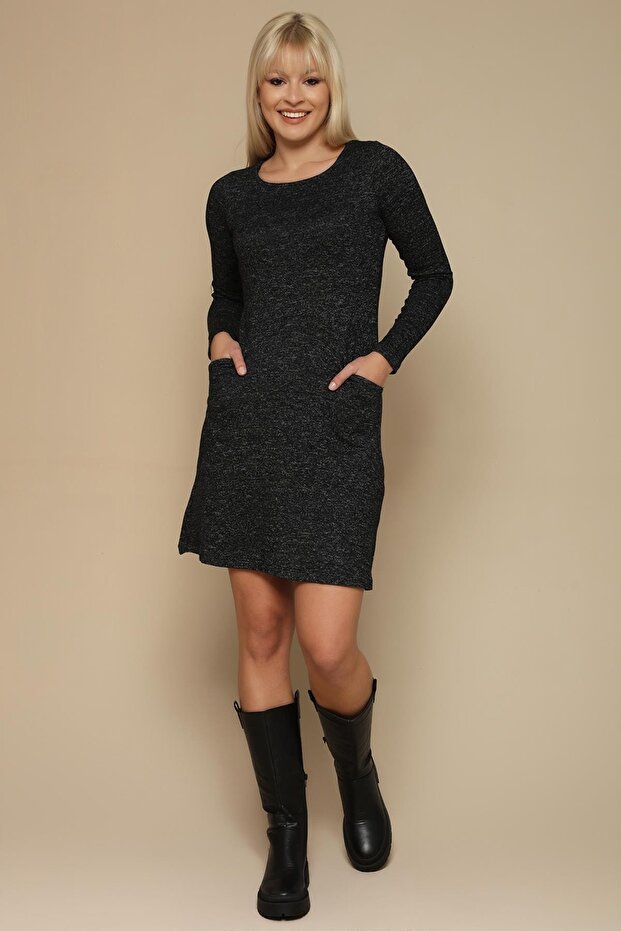 Kadın Siyah Cepli Rahat Kesim Elbise - 1