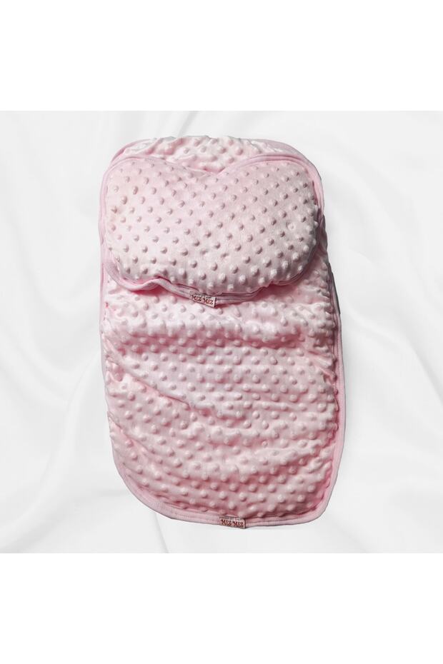 مجموعة وسائد مفتوحة من الأسفل باللون الوردي