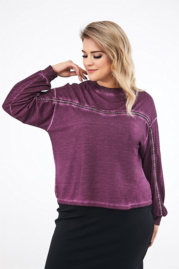 Oil Wash Crop Sweat with Rivet Detail on the Front - Plum