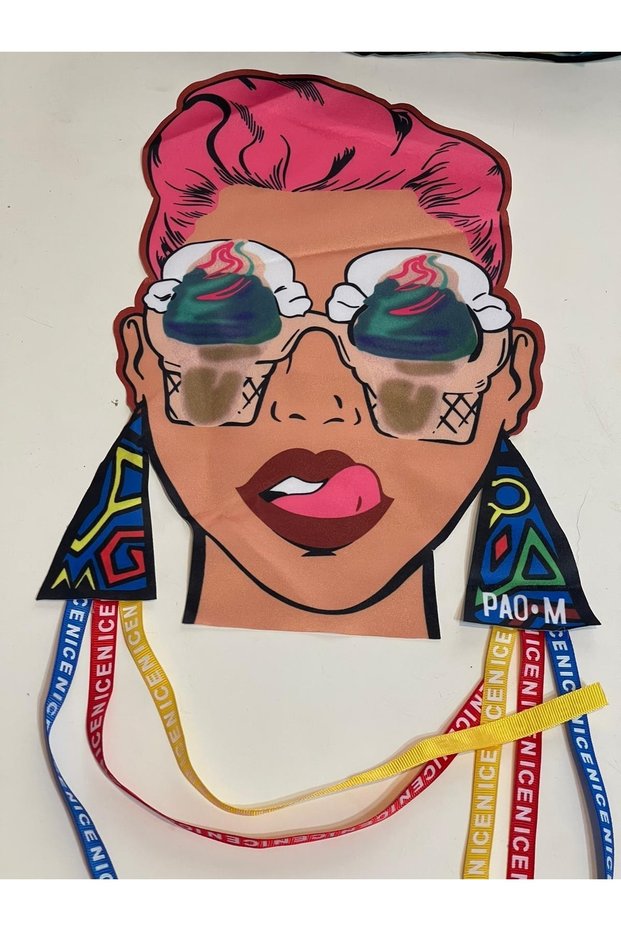 30x23 Cm Image of Woman Sticking Out Tongue Ribbon Pendulum Applique Applique Patch Badge Accessory