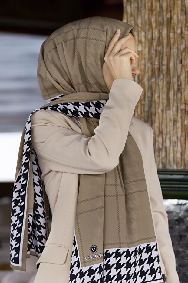 Women's Luxury Medina Silk Shawl Brown - Black
