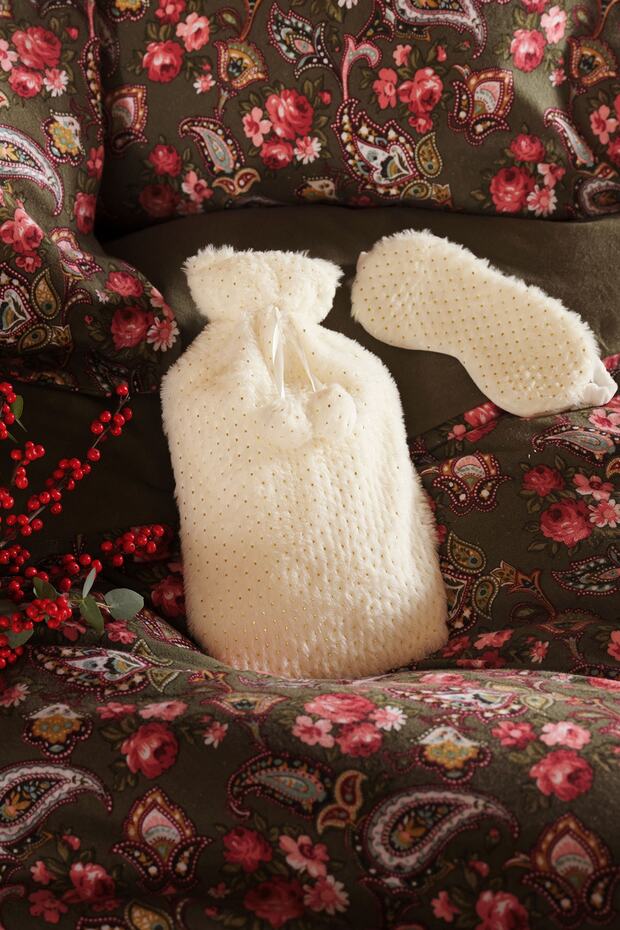 New Year New Year Dream Hot Water Bag And White Sleeping Glasses Set