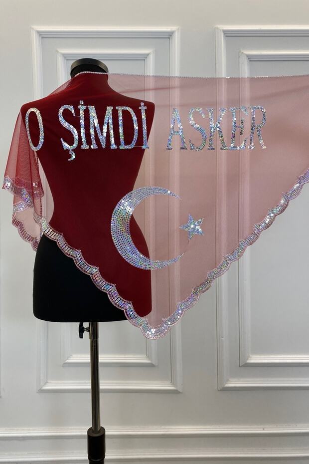 O Şimdi Asker Şalı Örtüsü, Kırmızı Kına Omuz Örtüsü Ayyıldız Pullu - 1