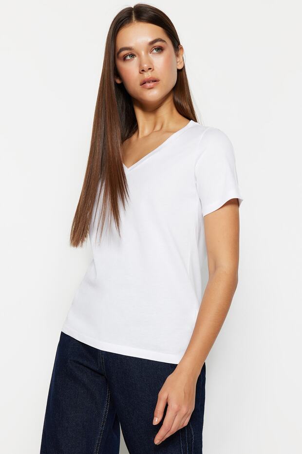 Beyaz %100 Pamuk Basic V Yaka Örme T-Shirt TWOSS23TS00001 - 4