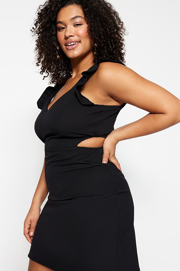 Siyah Cut Out Detaylı Askılı Dokuma Elbise TBBSS23AH00026 - 2