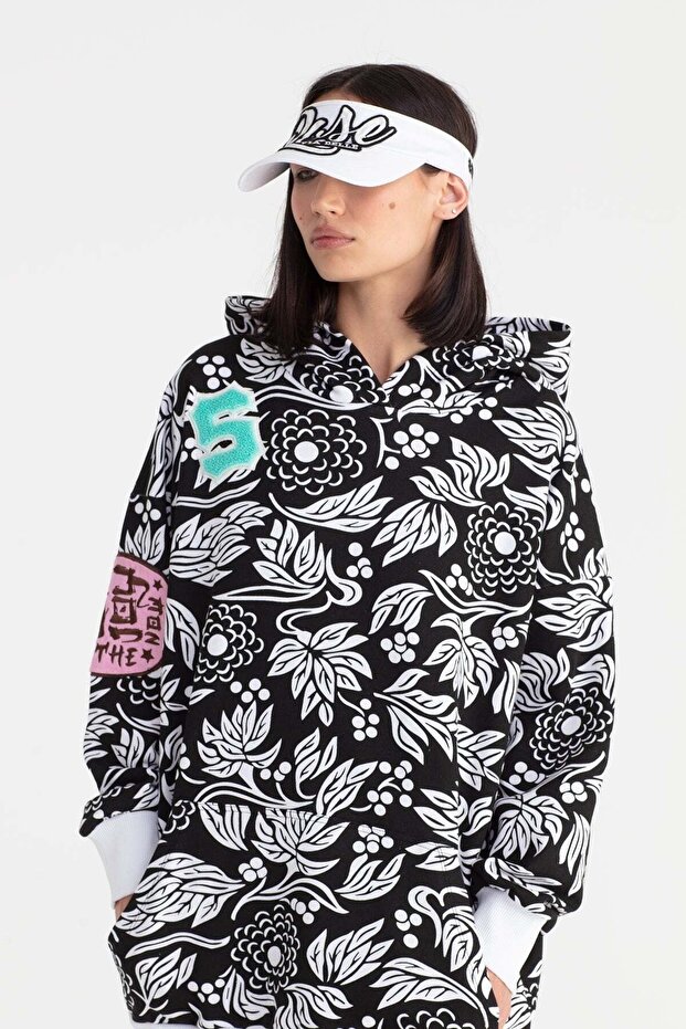 القبعة البيضاء رقم - 1