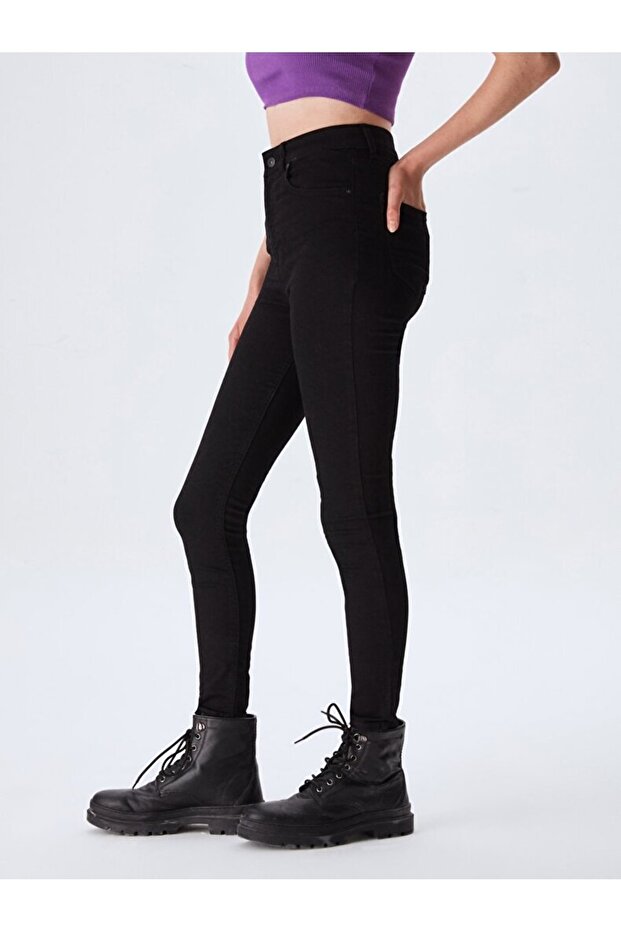 Marcella X Black Wash - 3