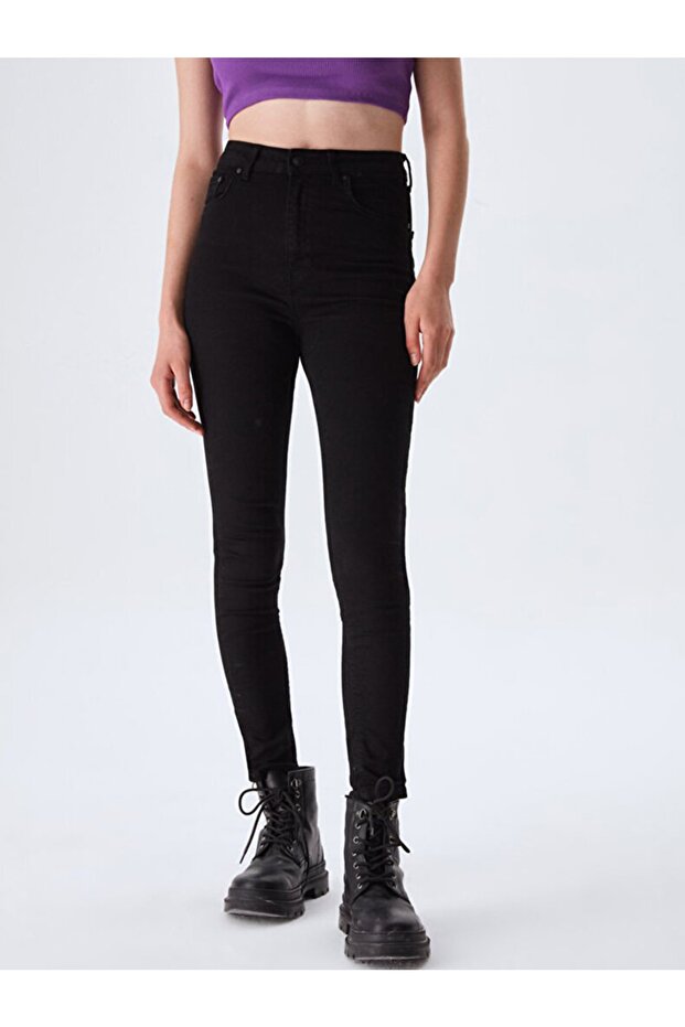 Marcella X Black Wash - 4