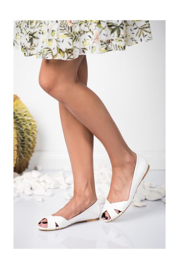 White Women's Sandals 9726109909