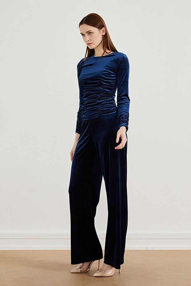 Shromážděné sametové tělo - 6