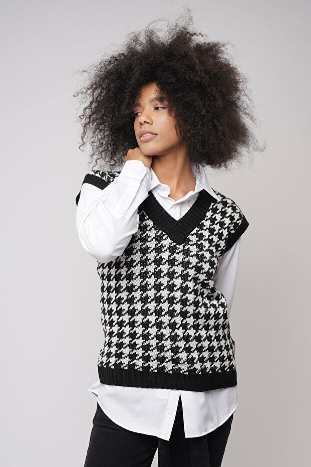 Houndstooth Sweater - 3